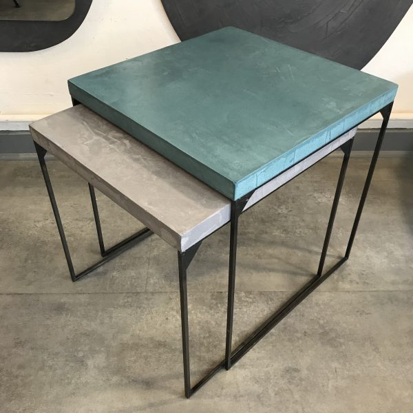 Tables-basse-BETON-gigogne-SUR-MESURE-finition-béton-ciré-CEMENTINO-MOBILIER-INDUSTRIEL-Design-ITALIEN-ANNA-FARINA-fabrication-artisanale-pièce-unique-ANNA-COLORE-INDUSTRIALE