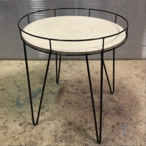 table-basse-desserte-vintage-en-fil-dacier-metal-revisite-en-beton-mobilier-industriel-anna-colore-industriale