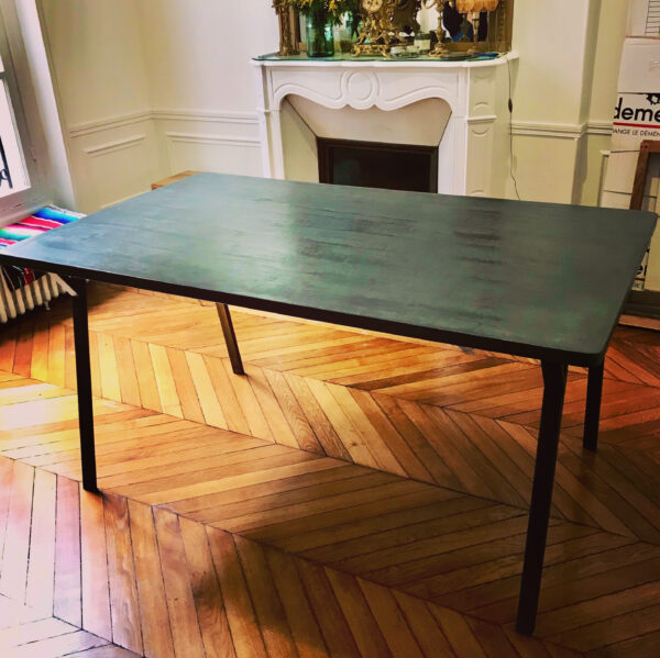 TABLE BETON SUR MESURE rugiada MOBILIER INDUSTRIEL Design Italien Anna Farina fabrication artisanale Anna Colore Industriale-1