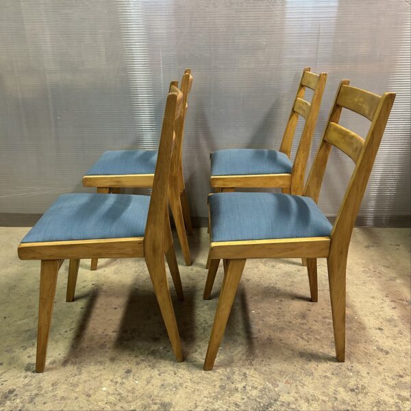 chaises-vintage-industriel-bistrot-renoves-retapisse-bois-boismiel-tissus-bleu-grise-annacoloreindustriale